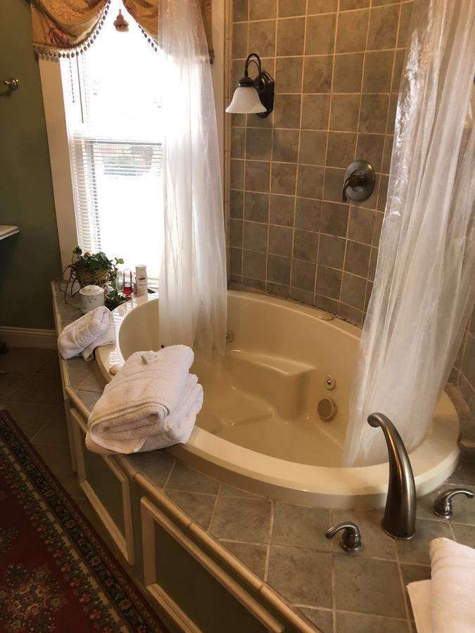 Hayes House Bed And Breakfast Маскогі Екстер'єр фото